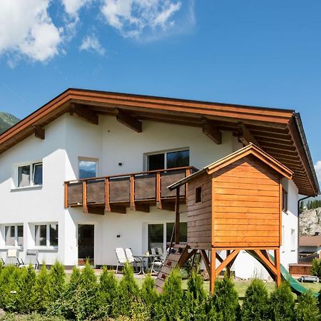 Ladis Living Appartement Buitenkant foto