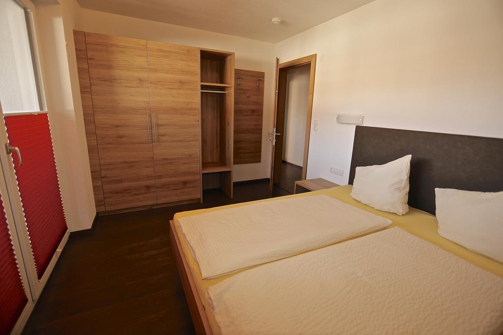 Ladis Living Appartement Kamer foto