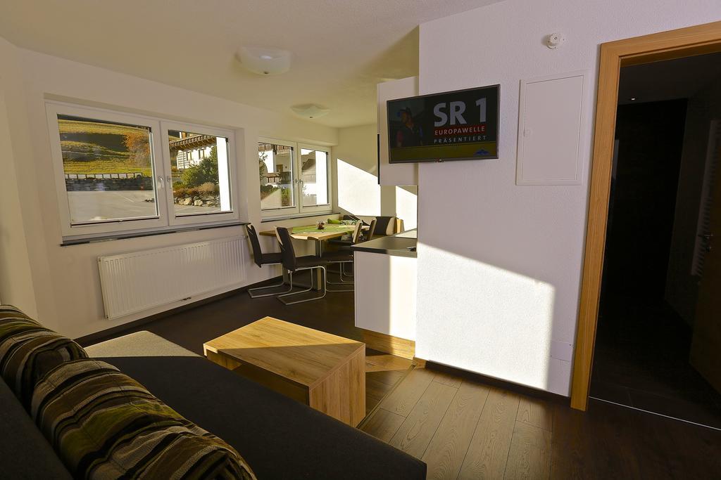 Ladis Living Appartement Buitenkant foto