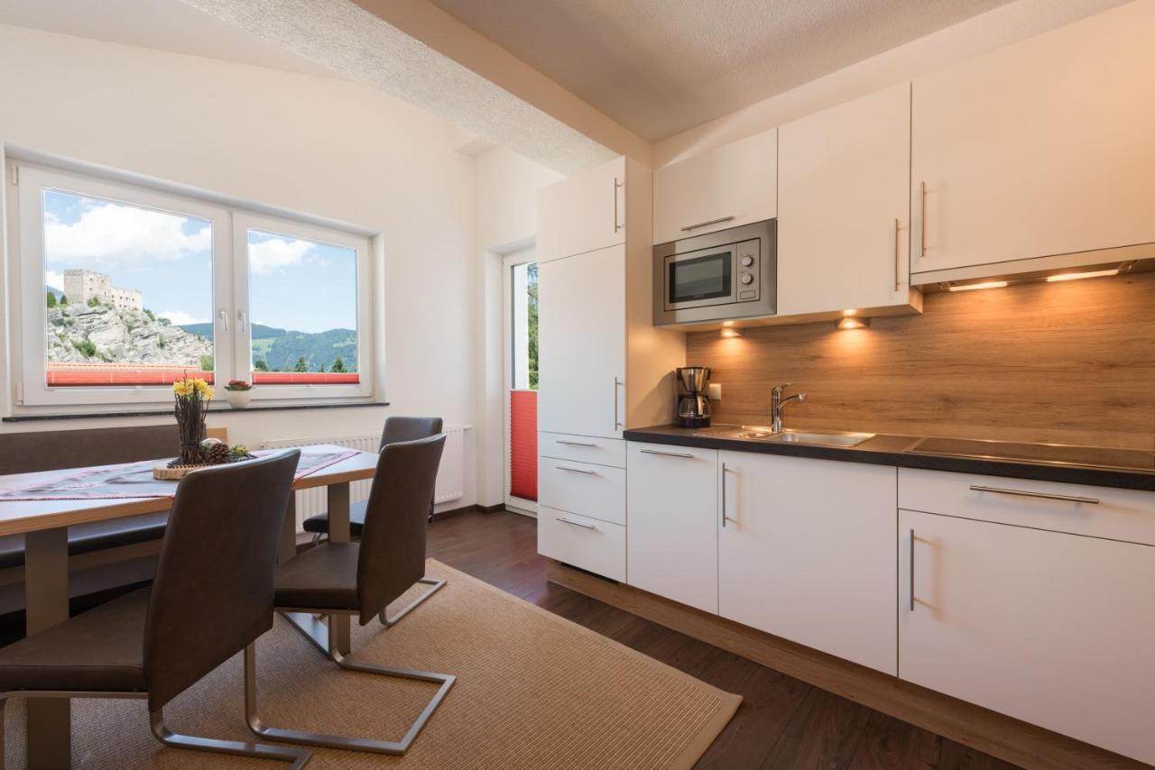 Ladis Living Appartement Buitenkant foto