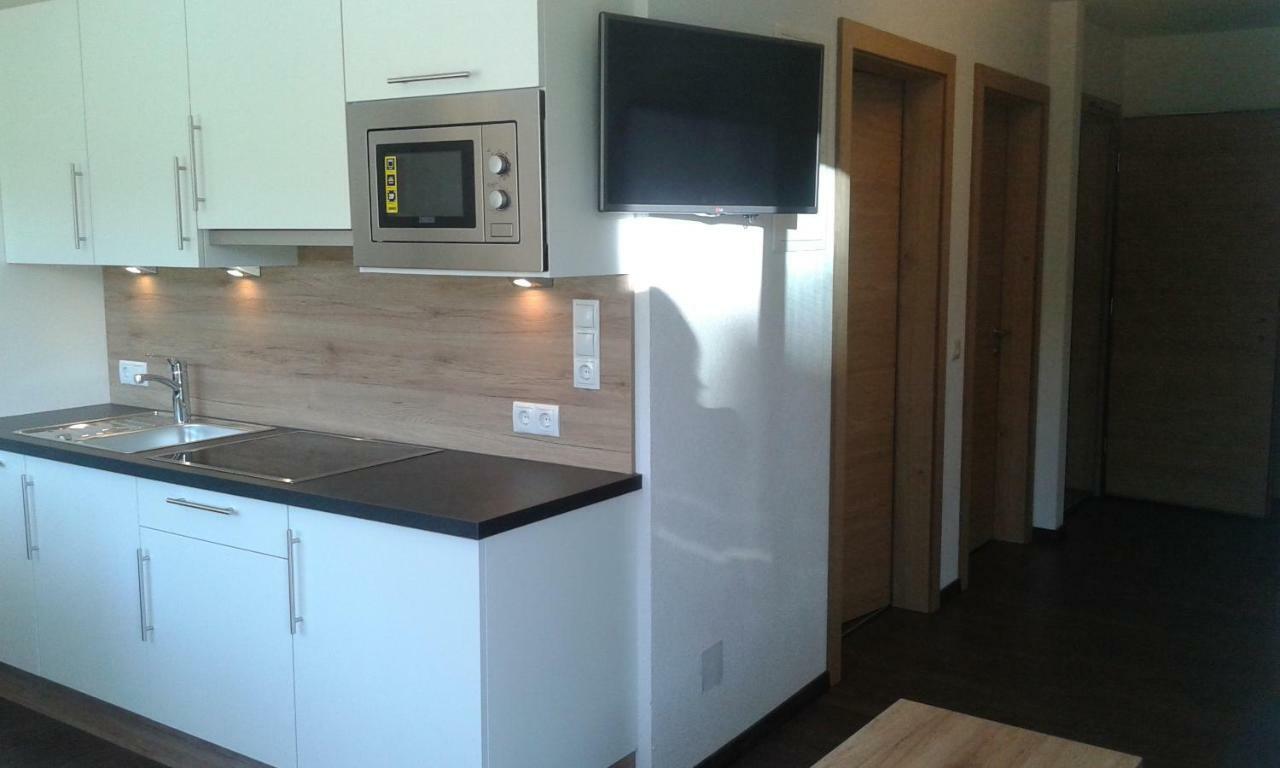 Ladis Living Appartement Buitenkant foto
